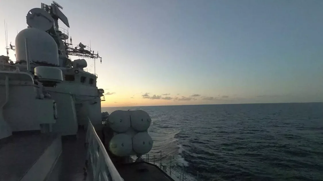 俄媒：俄罗斯应向中国订购军舰