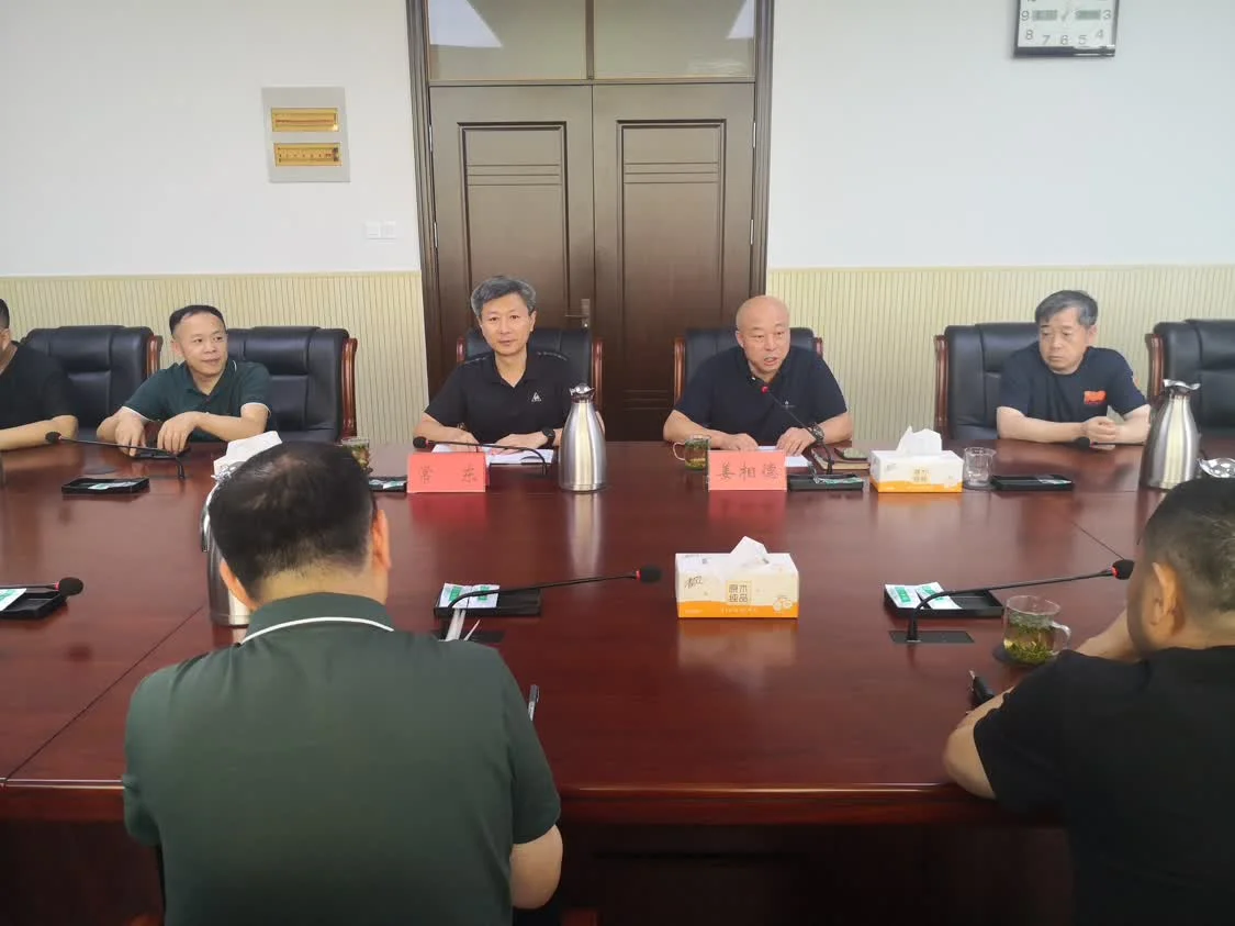退伍不褪色，转业不转志 沙子口街道召开“八一”建军节退役军人座谈会
