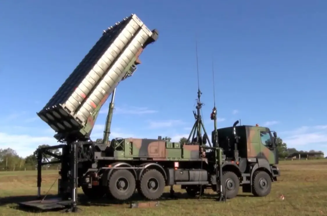 法意两国同意向乌克兰提供防空系统 配套700枚导弹