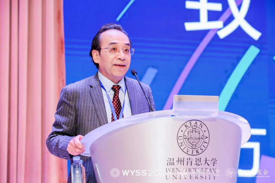 图：中国生物多样性保护与绿色发展基金会同一健康工作委员会秘书长 方俊