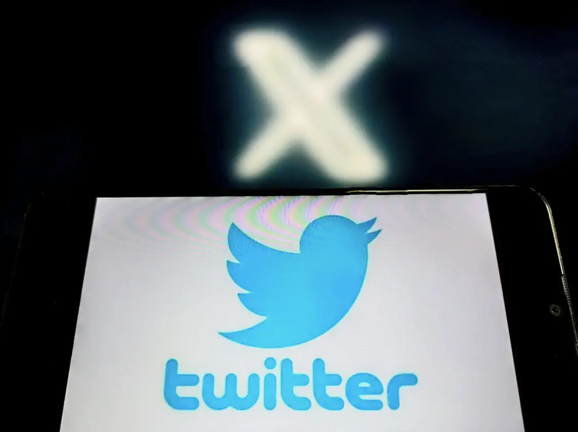 马斯克将推特更名为X