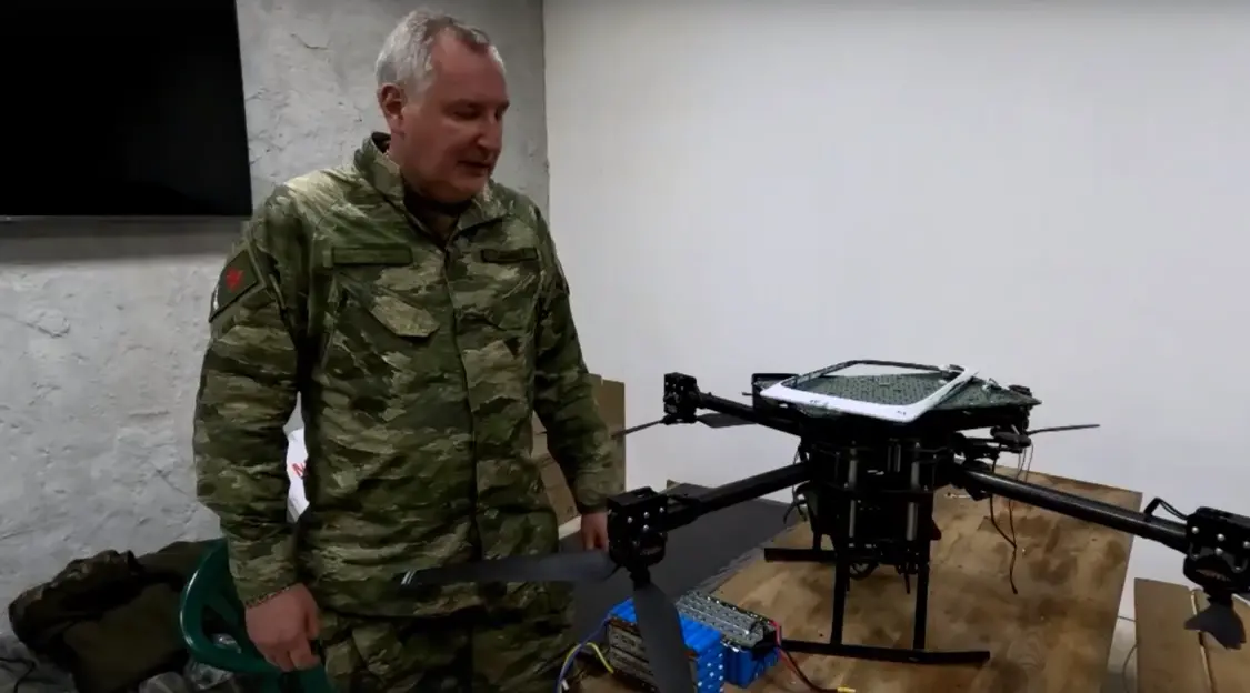 ͼΪ�޸��չʾ��ɳ��֮�ǡ������о�һ�ܴ��ڿ���ս���Ͻɻ�����˻���