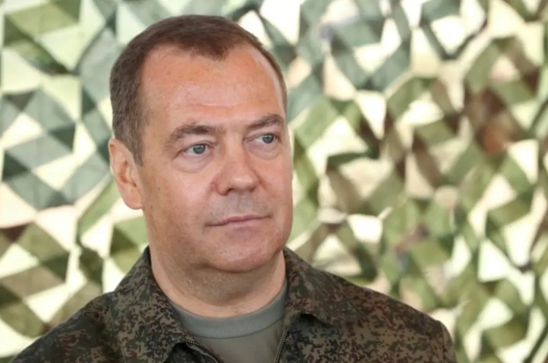 梅德韦杰夫：英国向乌派遣的军事教官将成为俄军攻击目标