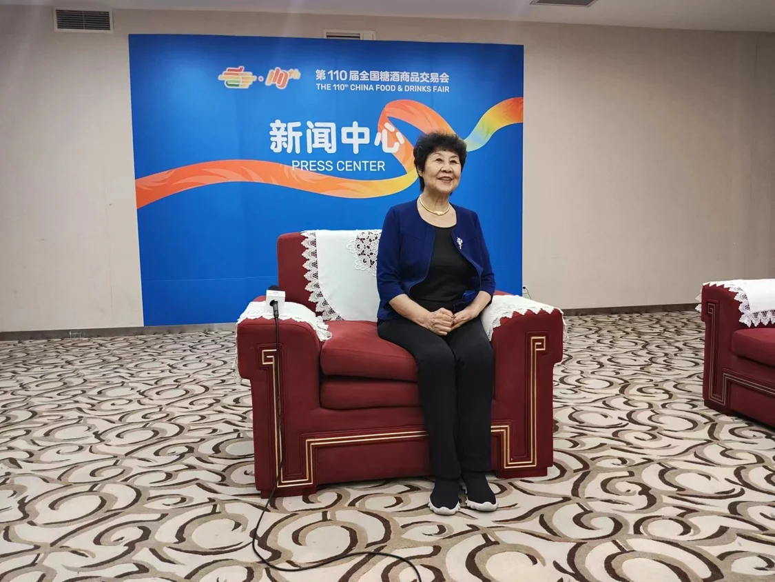 “红日照东方，国产品牌葡萄酒当自强”─新疆巴州焉耆葡萄酒协会携八家葡萄酒厂亮相2024年成都糖酒会