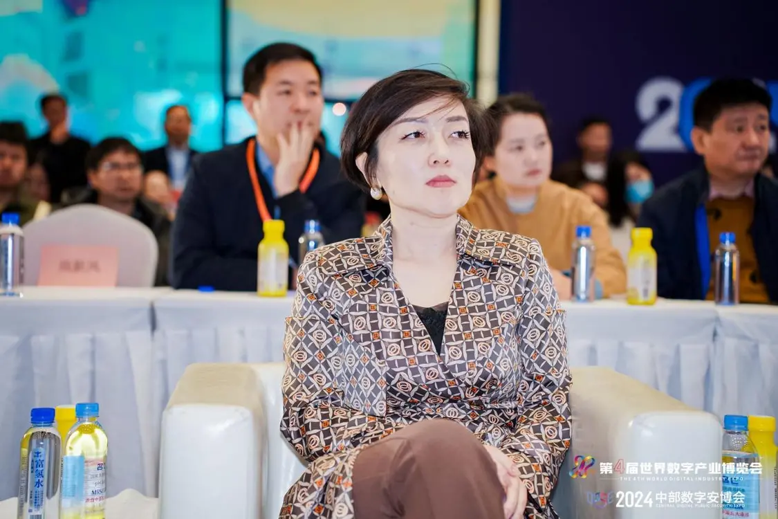 凤凰网河南频道政务事业部总监付芳