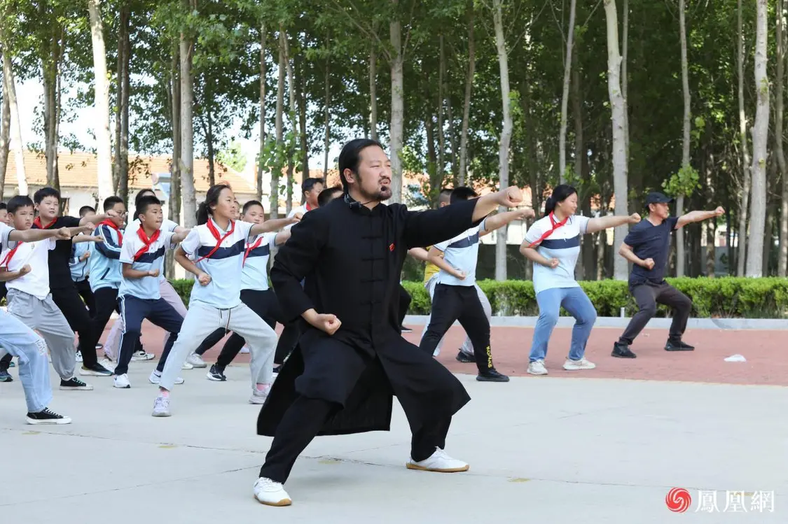 体育健康主题志愿者：杜洪宇，武当文化传承人