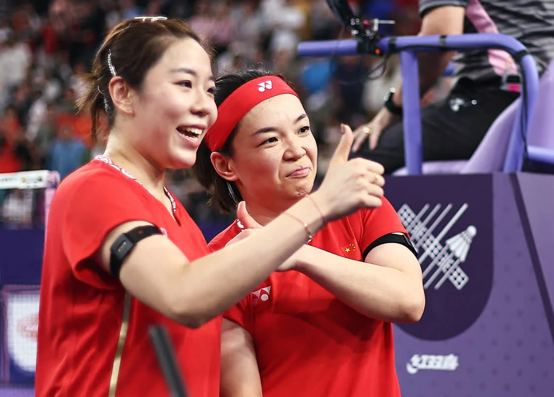 国羽女双包揽金银牌!