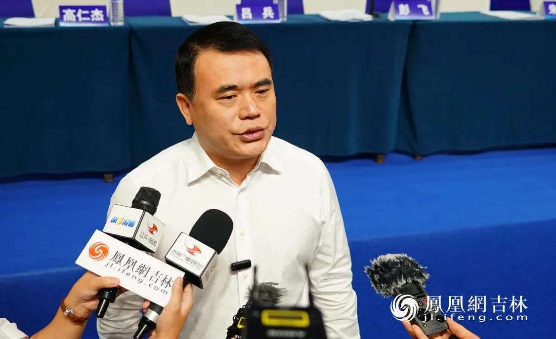 国家秸秆产业发展联盟理事长、中国秸秆产业博览会组委会主席彭飞接受采访。