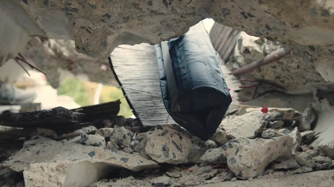 软藤状机器人帮助救援人员寻找幸存者