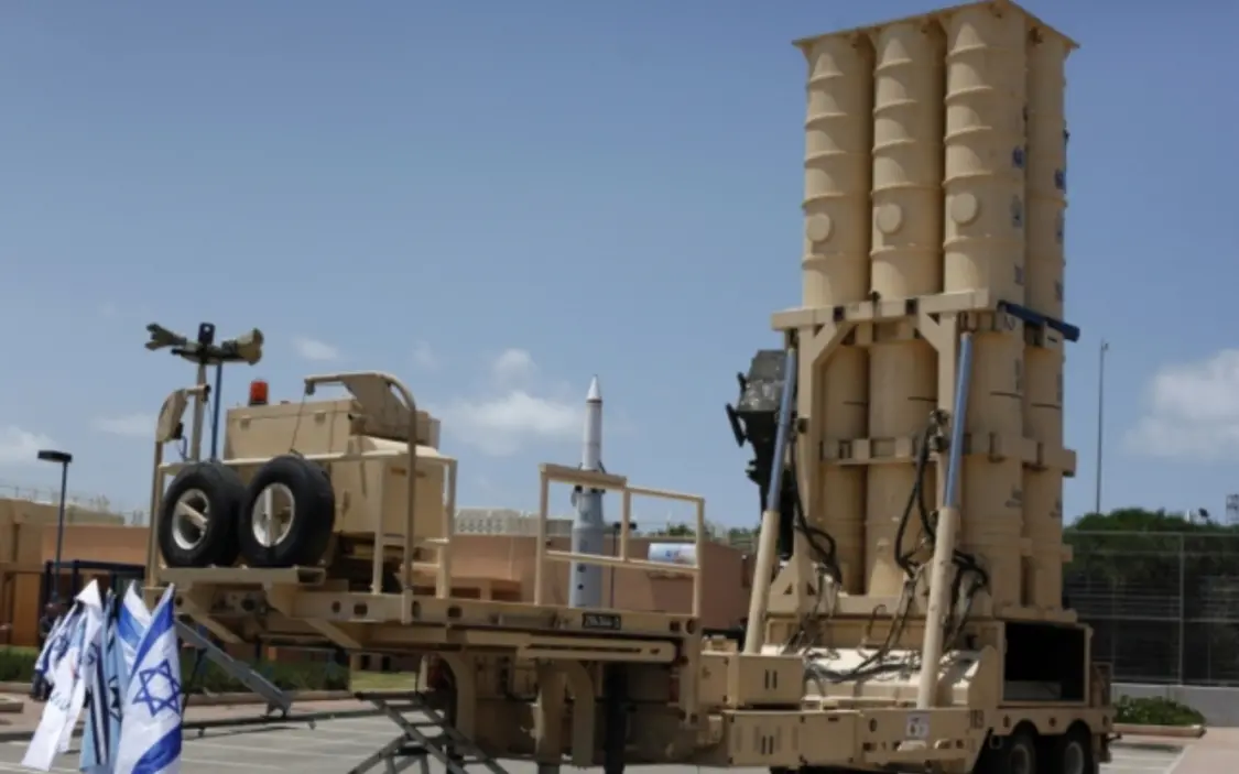 对于犹如惊弓之鸟的以色列民众而言，讨论防空系统的拦截概率似乎没有意义。