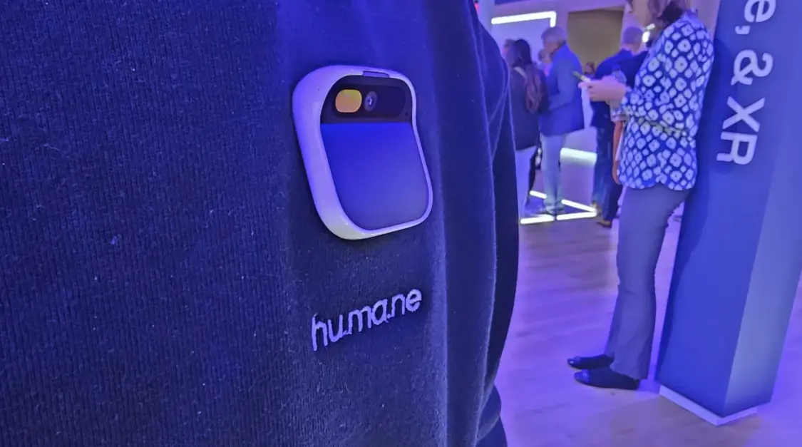 AI Pin