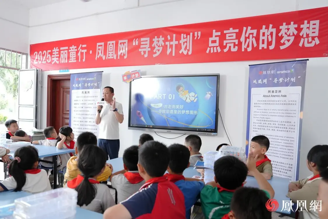 艺术创想主题志愿者:刘巍,中央美术学院副研究员、中国工艺美术学会雕塑专委会副秘书长、国家艺术基金项目评审专家