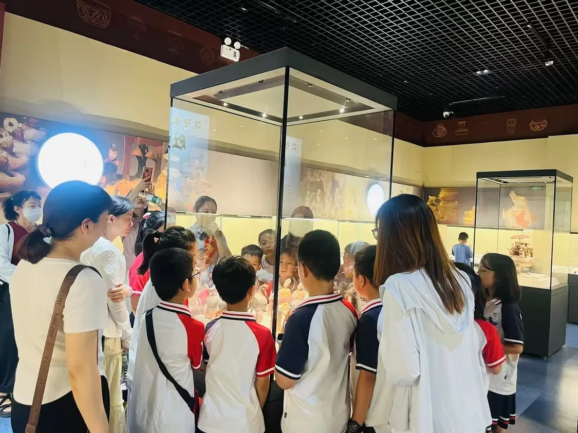 童趣研历史 文脉永相传——济南市舜玉小学二（3）中队走进济南市博物馆