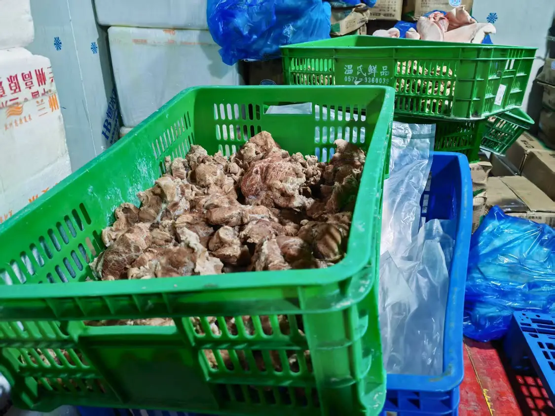 实探预制菜生产厂，你点的拼好饭为什么越来越难吃？_https://www.izongheng.net_快讯_第4张