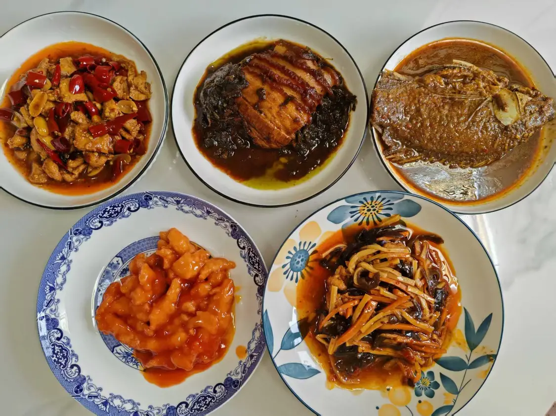 实探预制菜生产厂，你点的拼好饭为什么越来越难吃？_https://www.izongheng.net_快讯_第25张