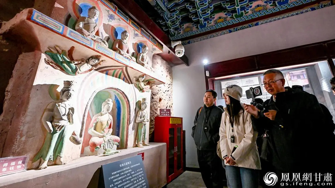 金塔寺石窟“高肉雕彩塑”飞天引参观者慕名而至