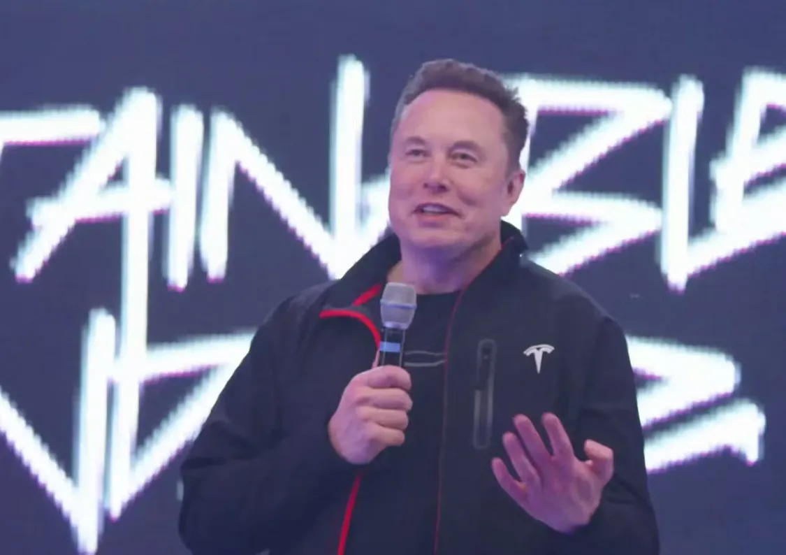 马斯克在股东大会上