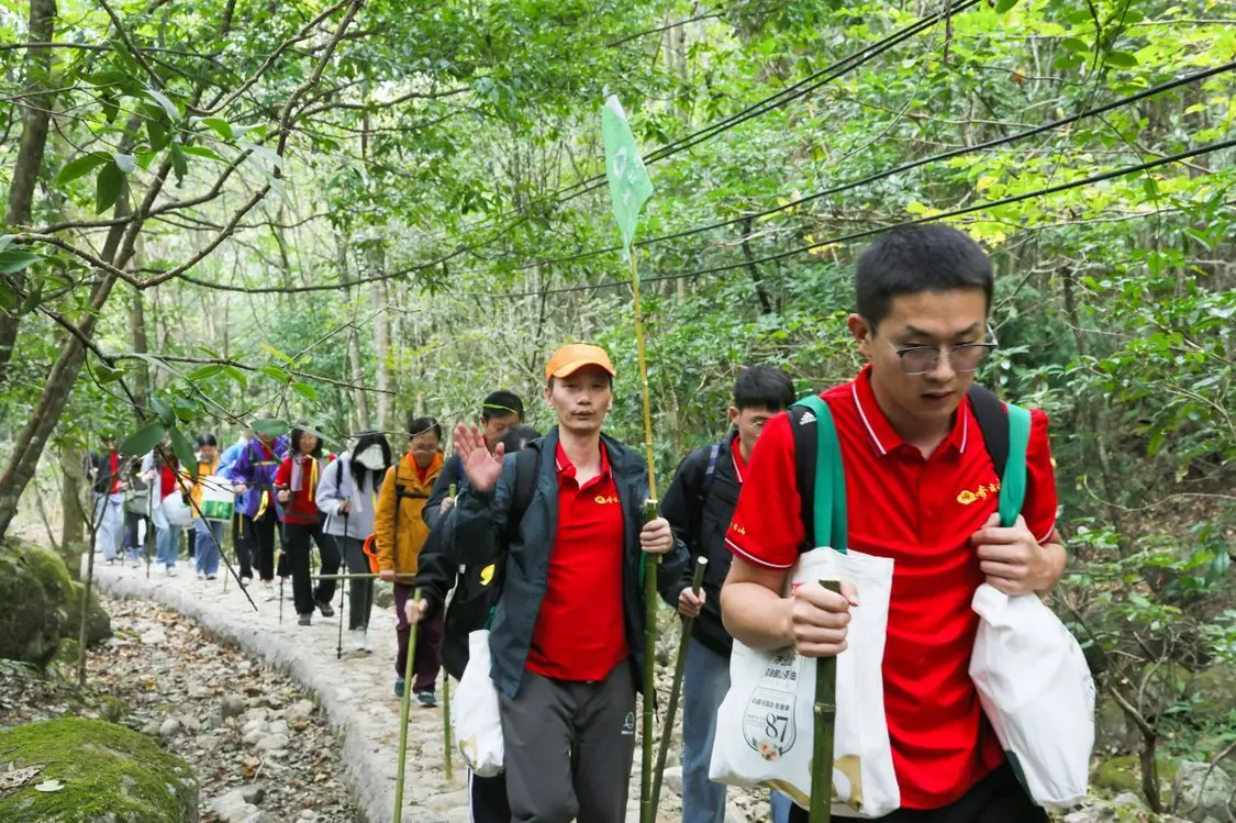 够野你就来——2025中国南酸枣之乡旅游音乐文化节暨齐云山登山节圆满收官