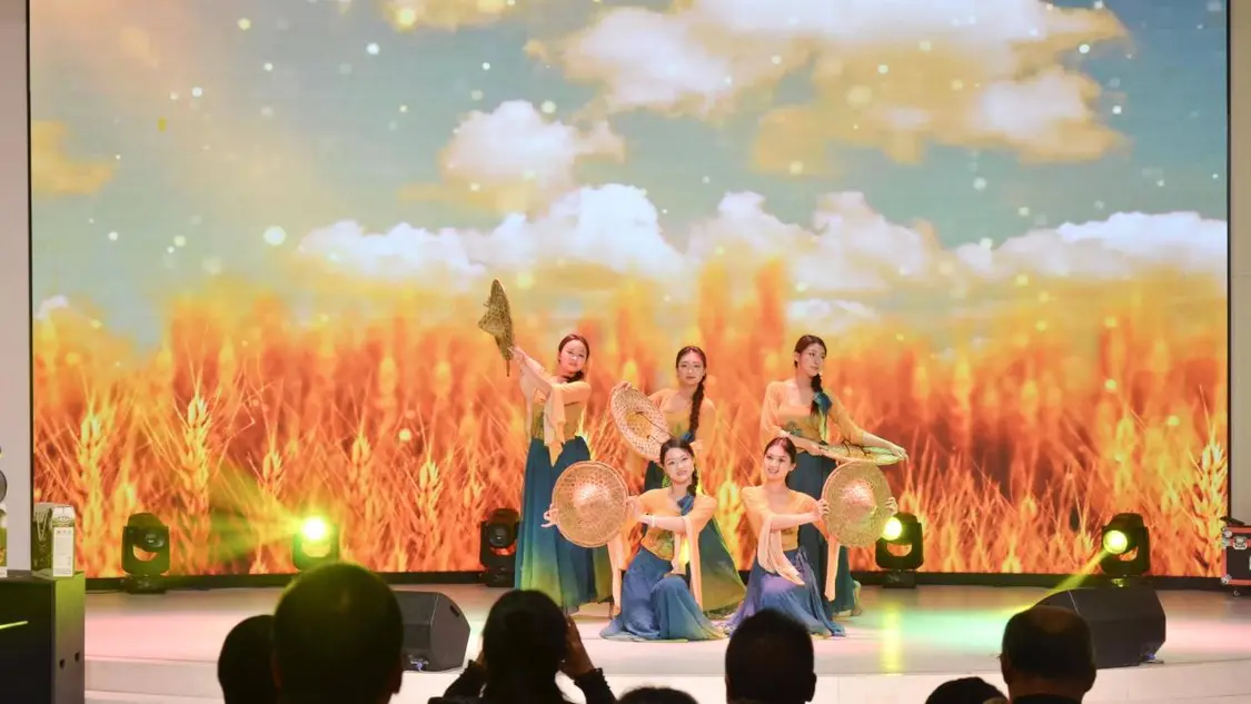 够野你就来——2025中国南酸枣之乡旅游音乐文化节暨齐云山登山节圆满收官