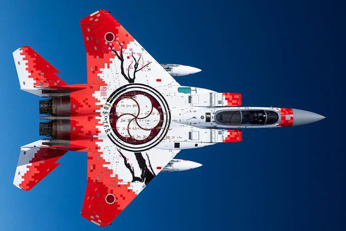 仅从装备技术来看，日本正与周边大国拉开代际差距。图为上世纪80年代水准的日本航空自卫队主力——F-15J战斗机。