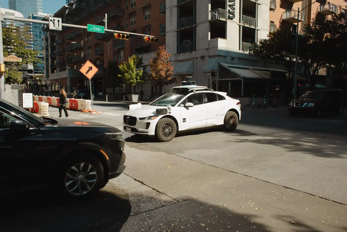 Waymo已在奥斯汀部署200辆自动驾驶汽车