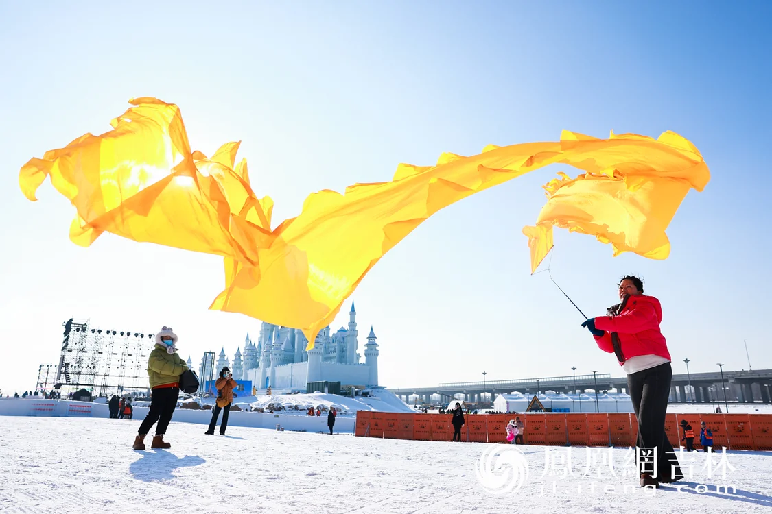 图集丨肆季南河粉雪嘉年华正式开园