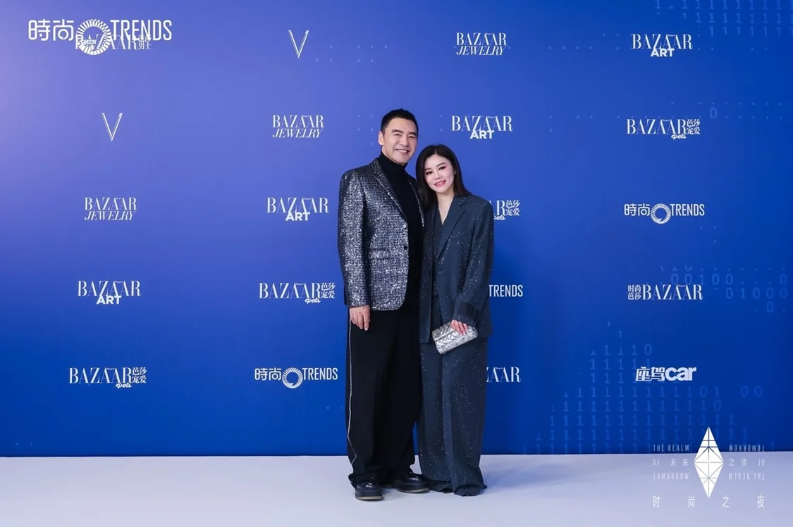 鐘鎮濤(左)&范姜(右)