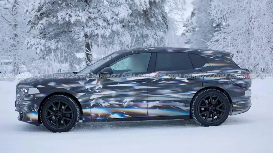 Bentley Urban SUV spy photo (2)