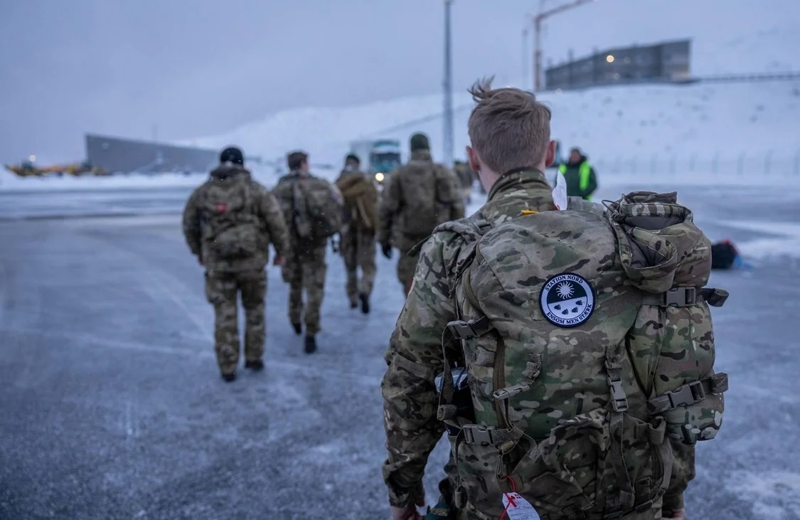 丹麦增兵格陵兰岛，特朗普不排除动武