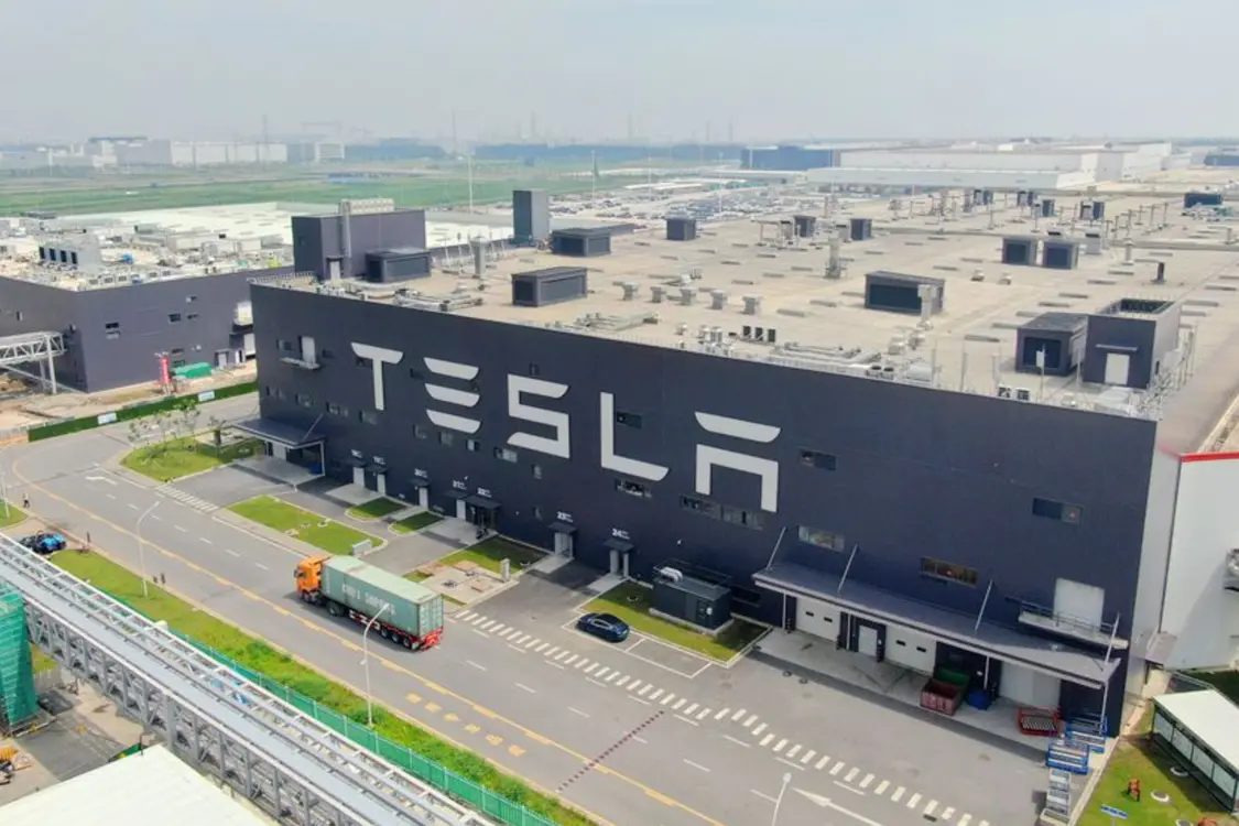 特斯拉之前从上海工厂向加拿大出口Model Y