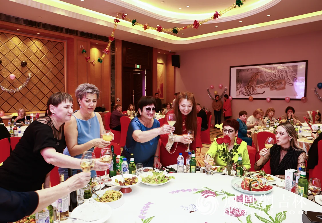 中俄情谊暖春日 丽人佳节共欢聚——俄罗斯游客首次在长春共度三八国际妇女节