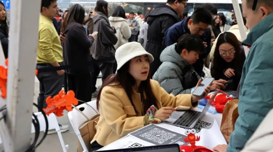 百度员工为人们安装OpenClaw