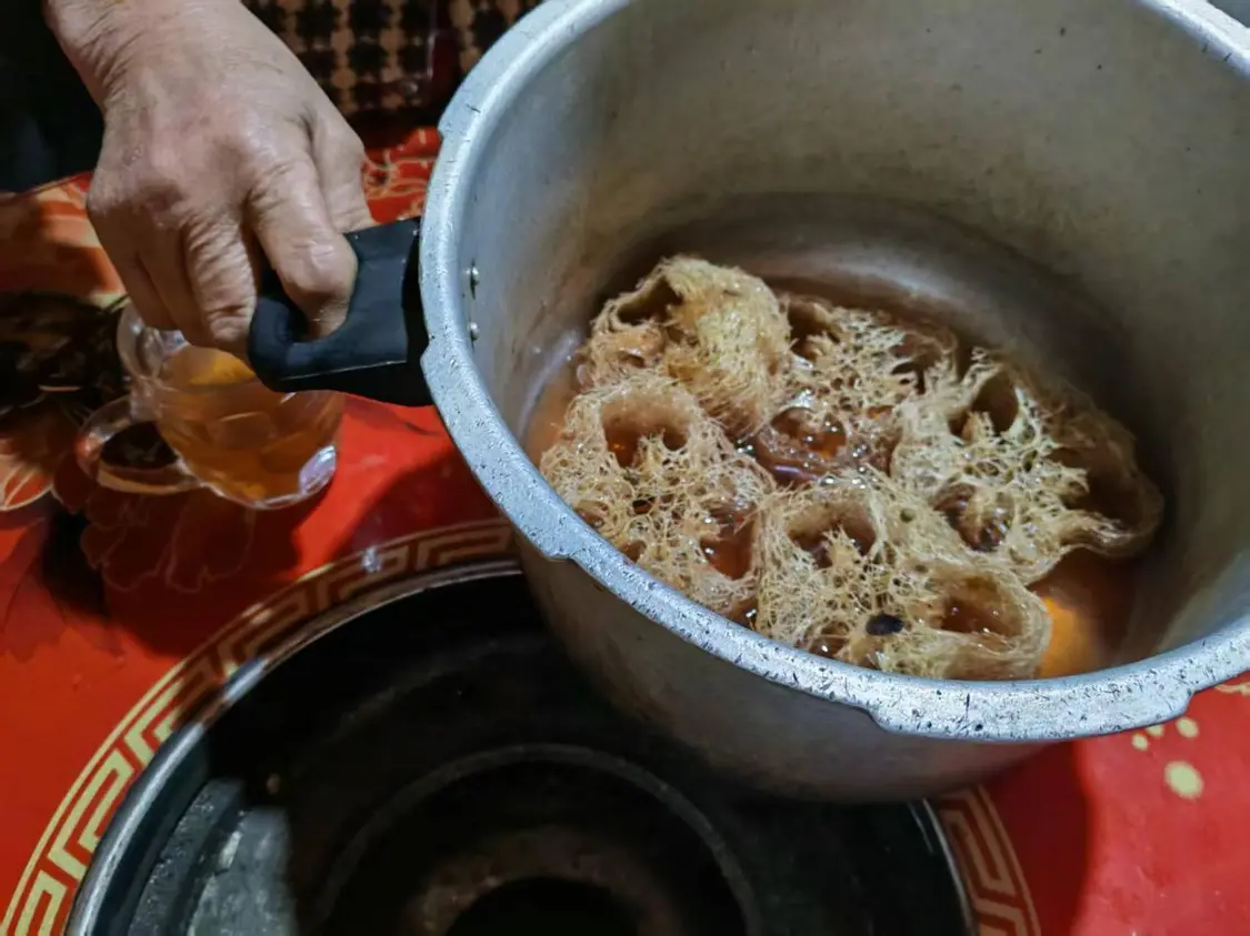 大山深处，那些靠百元养老金扛过疼痛的老人_https://www.izongheng.net_快讯_第3张