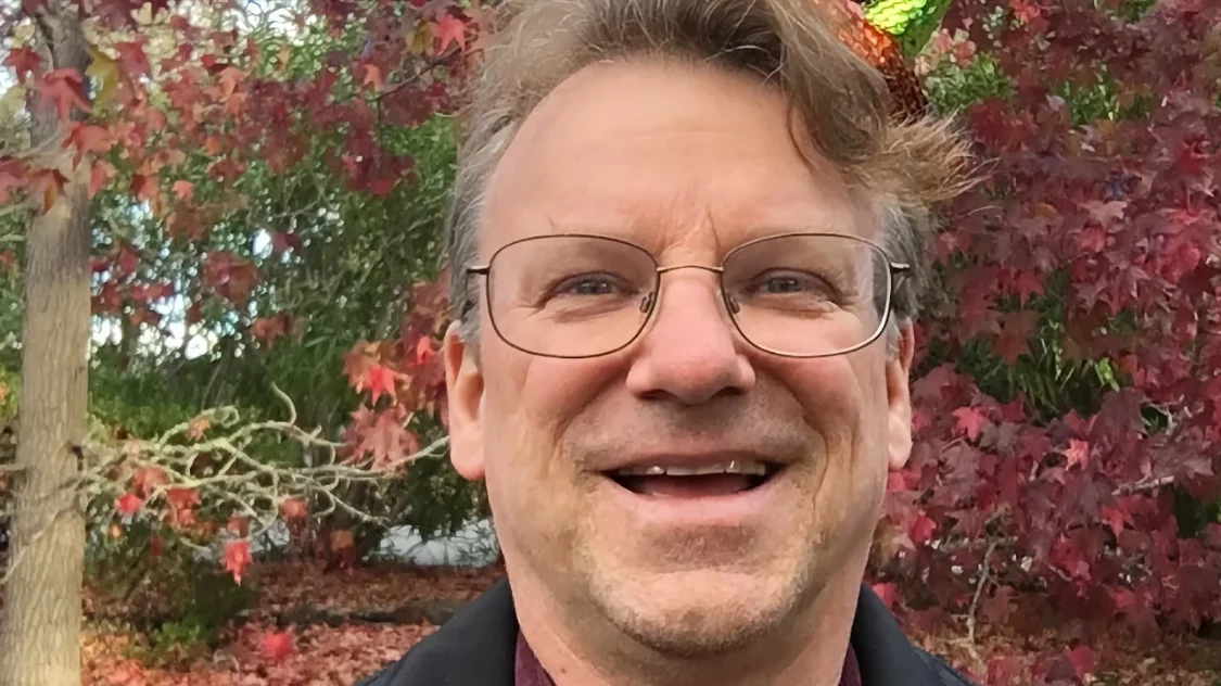 图源：Chris Espinosa 账号