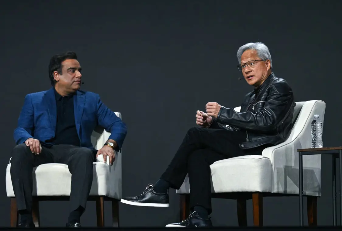 德夫甘与黄仁勋