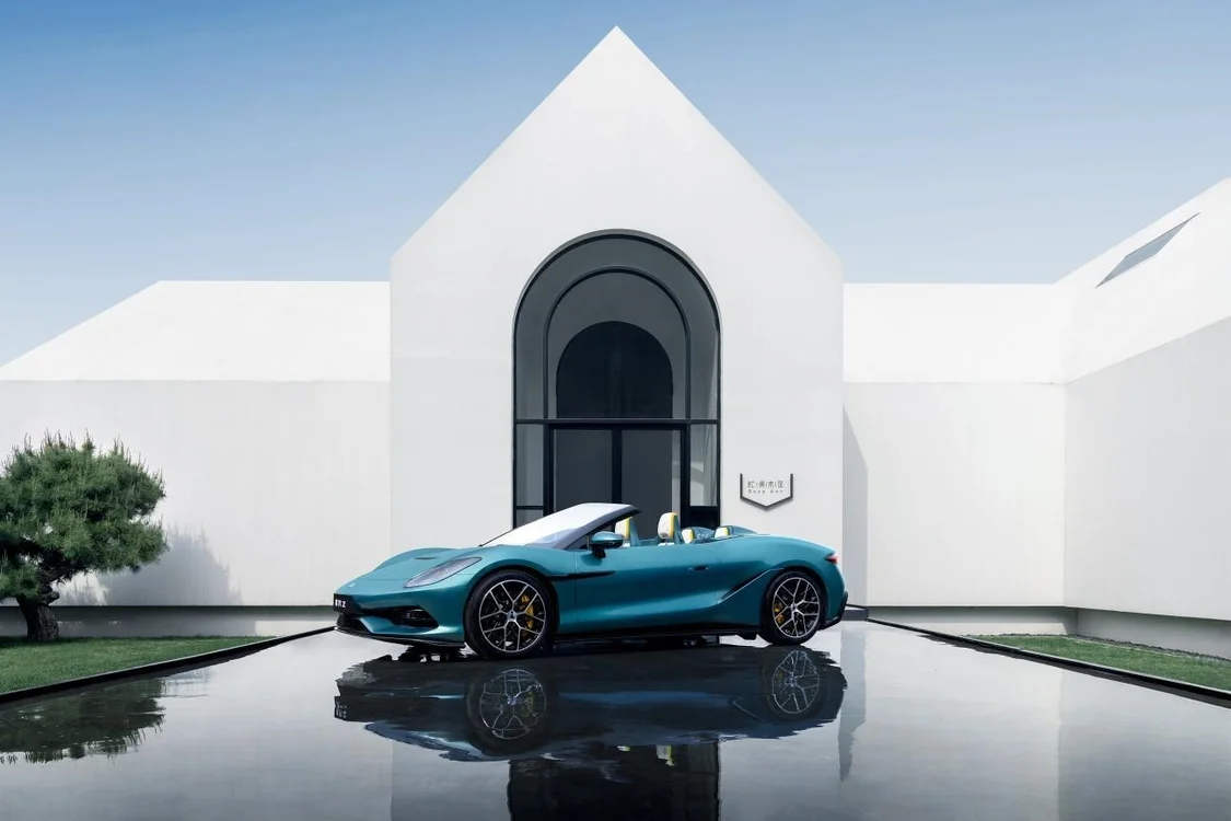 腾势Z北京车展首秀：零百加速2秒内，将于7月古德伍德首发