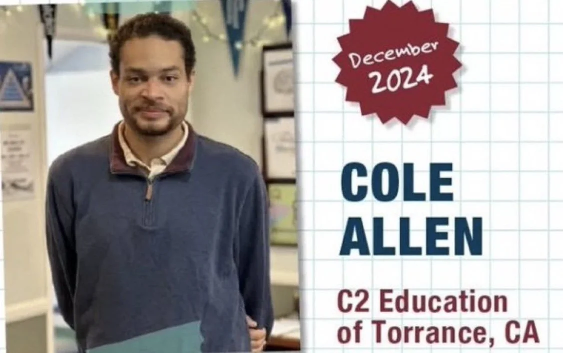 （枪手在其任职的教育机构获评“月优秀教师”）