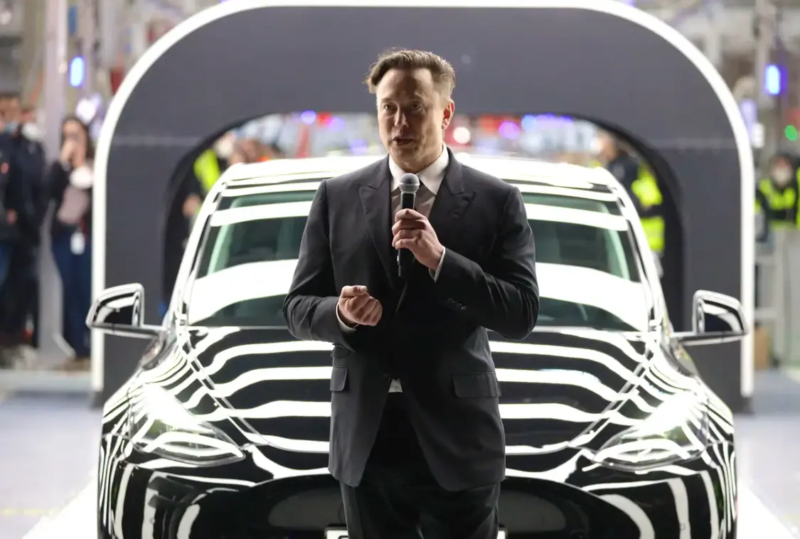 图1：马斯克称HW3车型无法升级无监督版FSD