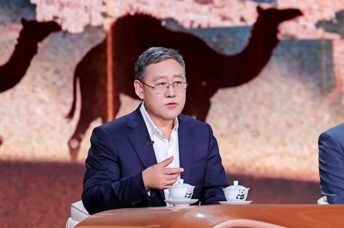 观万象之变，赴文明之约 &mdash;&mdash;评《文明交响》第二期《新观万象》