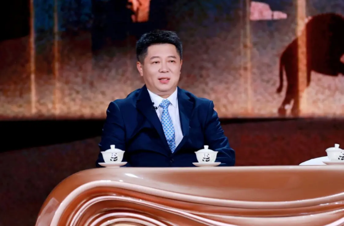 观万象之变，赴文明之约 &mdash;&mdash;评《文明交响》第二期《新观万象》