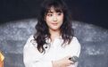 SNH48李艺彤献歌和粉丝庆生 穿清纯白裙甜美似公主