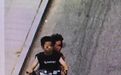 可怕！吉安一名女子在路边被泼汽油，竟是因为……