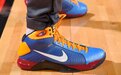今日常规赛上脚球鞋一览：塔克上脚巴塞罗那配色Hyperdunk