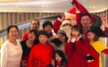 小S平安夜全家福曝光，大女儿颜值巨变吊打妈妈