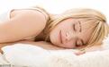 睡觉时，手机放床头辐射真的很大？