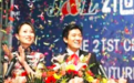 杨子43岁前妻陶虹近照曝光，淡妆有气质，与17岁女儿合影似姐妹