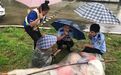 老人和儿子吵架离家流浪溪美 民警送她回东田家
