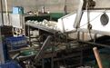 食物残渣堆车间，脏手套擦杯盘：这家厂每天两万多套餐具销往京冀