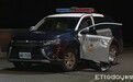 无照驾驶心虚紧张？高雄再传警车遭撞