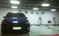 特斯拉(TSLA.US)只剩22亿美元现金！马斯克“认怂”借钱，还画了一张5000亿美元的大饼